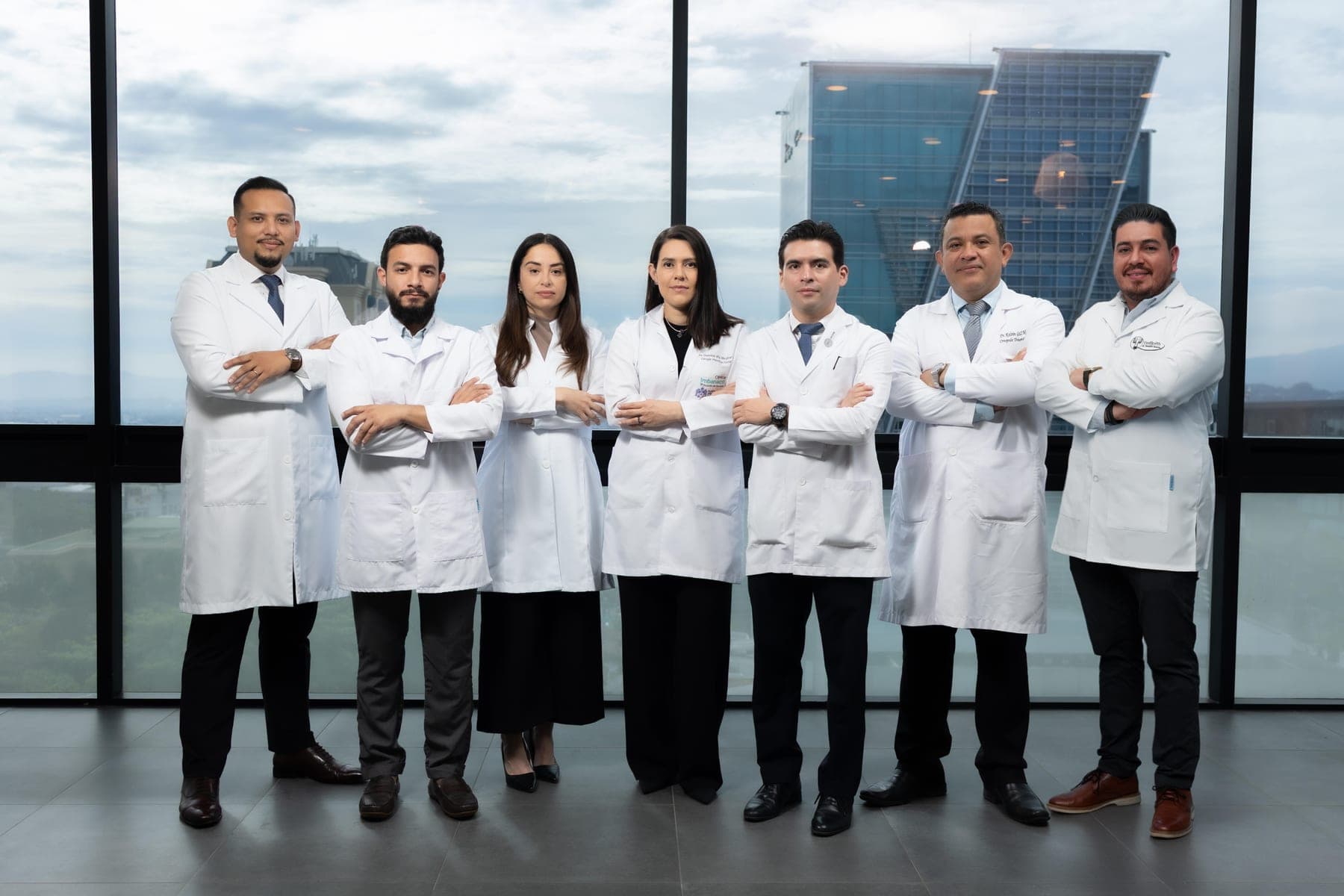 Los siete cirujanos especialistas de Advanced Surgical Solutions